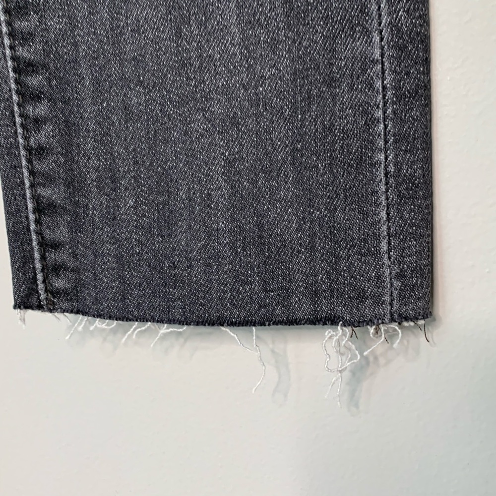 NWT Levi's wedgie skinny jean ravens wing fray hem - Picture 9 of 16